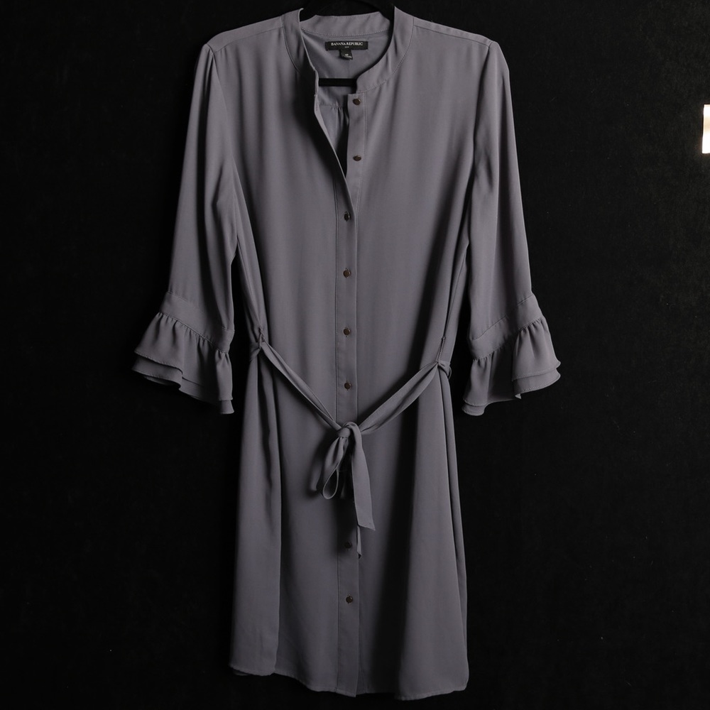 Gray quarter sleeve button dress